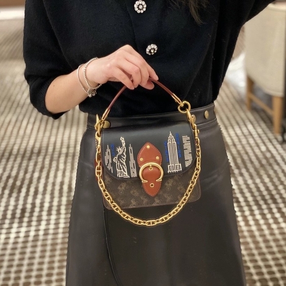 Coach limited Edition Beat Black and Brown Crossbody Bag with Gold Chain